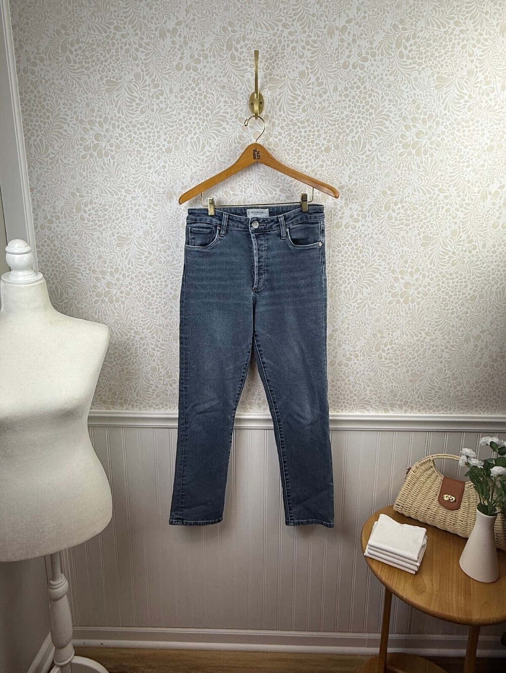Evereve The Ever Straight High-Rise Stretch Medium Wash Denim Jean - Size - 27 - Picture 1 of 7